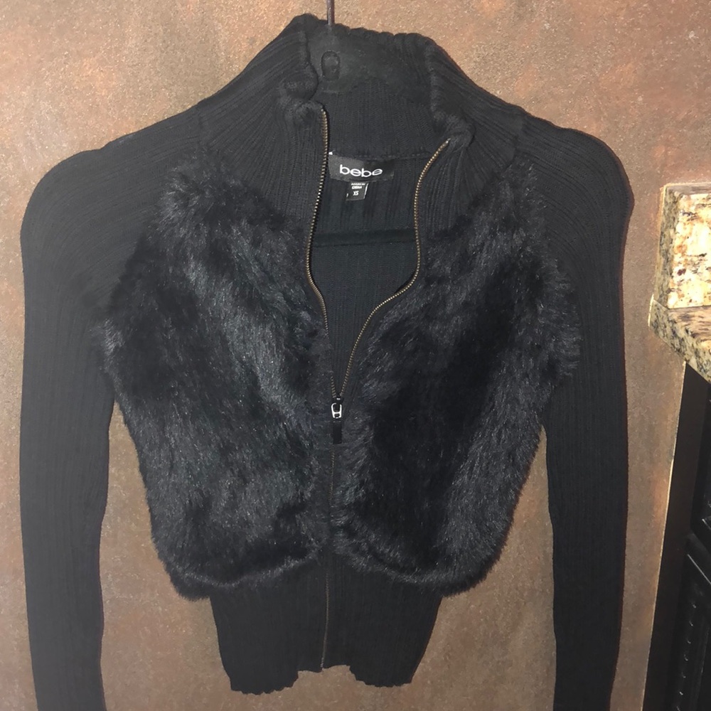 Bebe sweater with faux fur in front